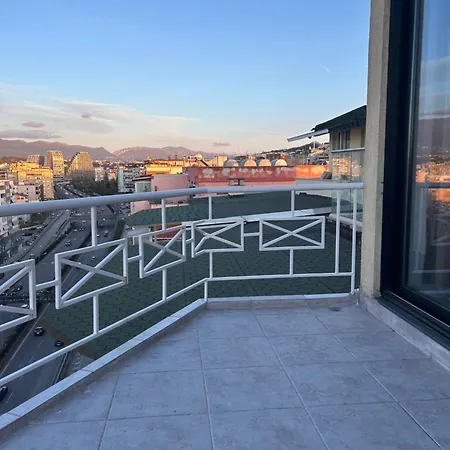 Kristal Apartament2 * Tirana
